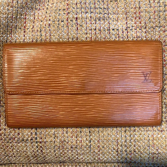 LOUIS VUITTON Cipango Gold Epi Porte Feuille Sarah Long Bifold Wallet SR0011 - Picture 1 of 17